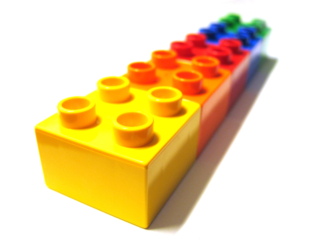 lego-bricks-1479577-640x480